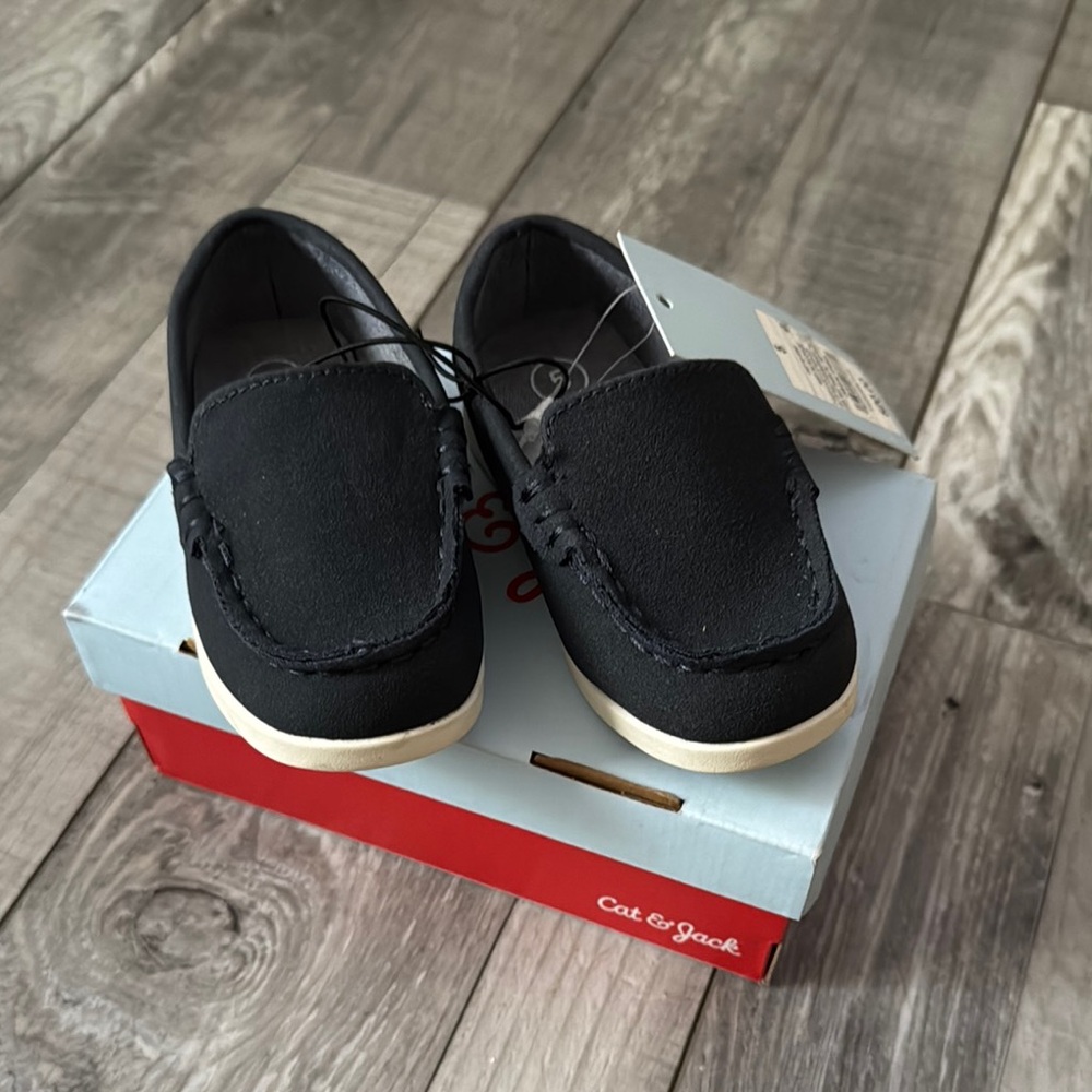 Cat & Jack Navy Loafers with Cream Soles Toddler Shoes size 5